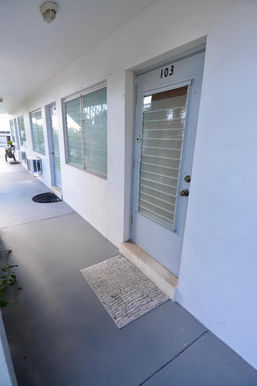 2000 NE 51st Court 103