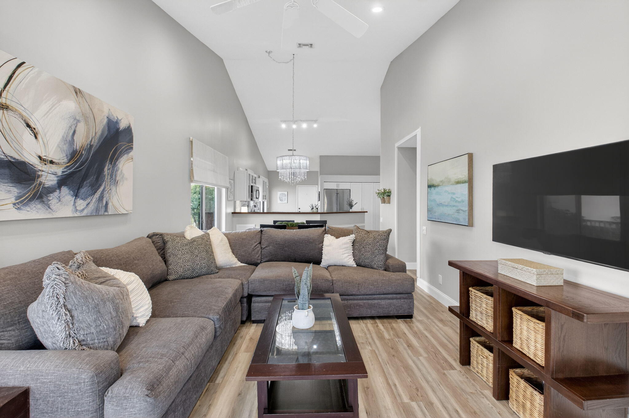 5536 Fox Hollow Dr Drive