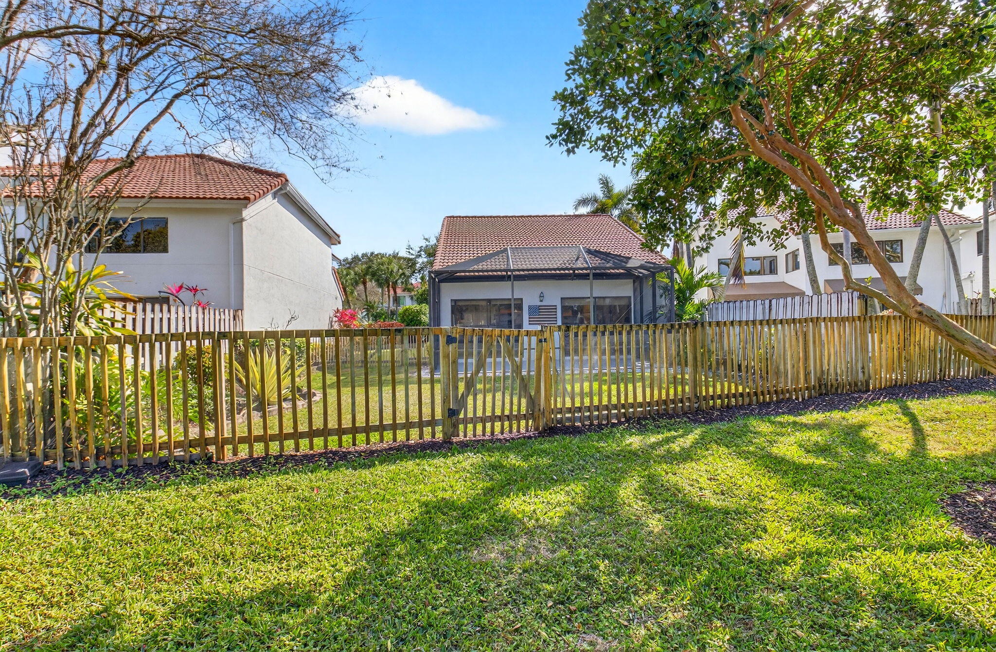 5536 Fox Hollow Dr Drive