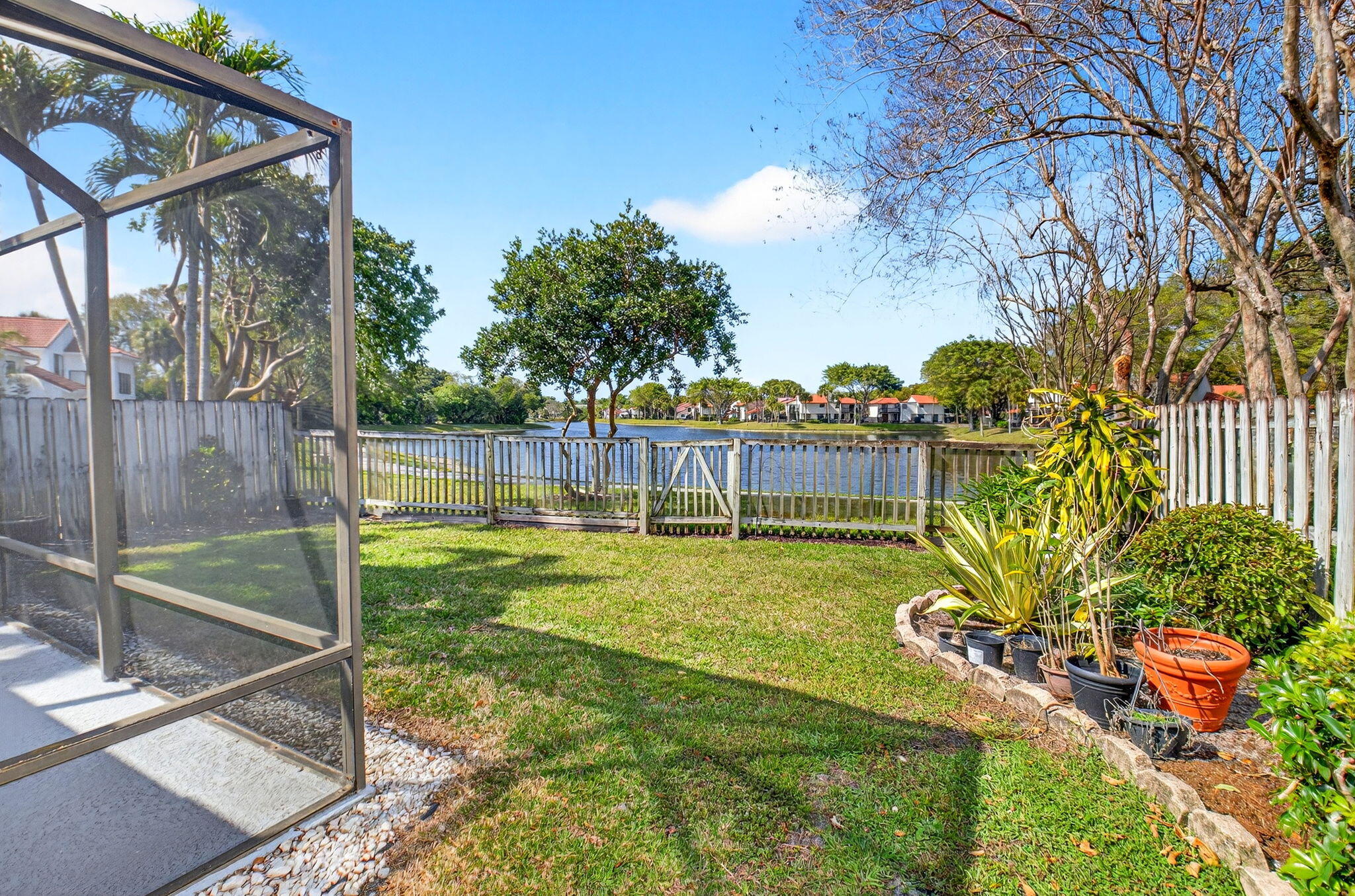 5536 Fox Hollow Dr Drive