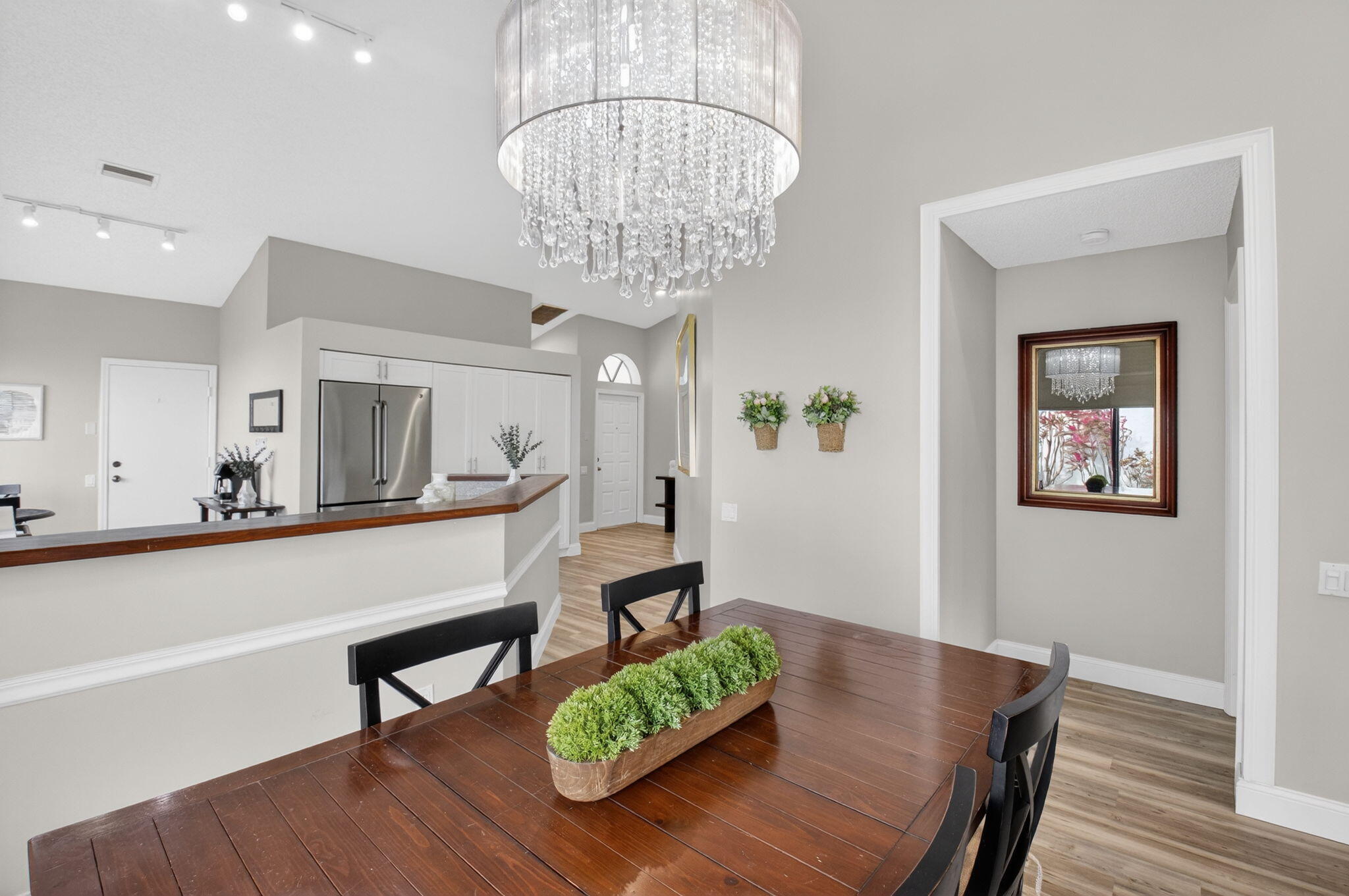 5536 Fox Hollow Dr Drive