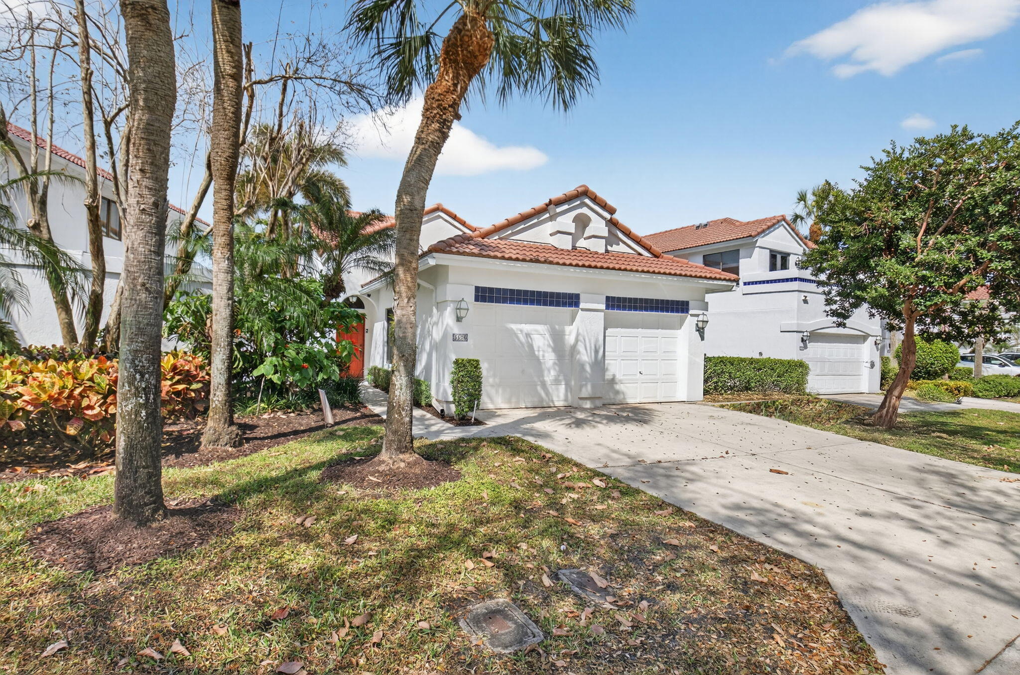 5536 Fox Hollow Dr Drive