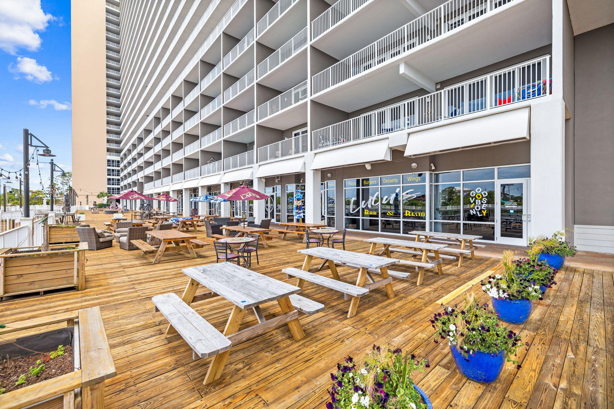 9902 S Thomas Drive UNIT 934