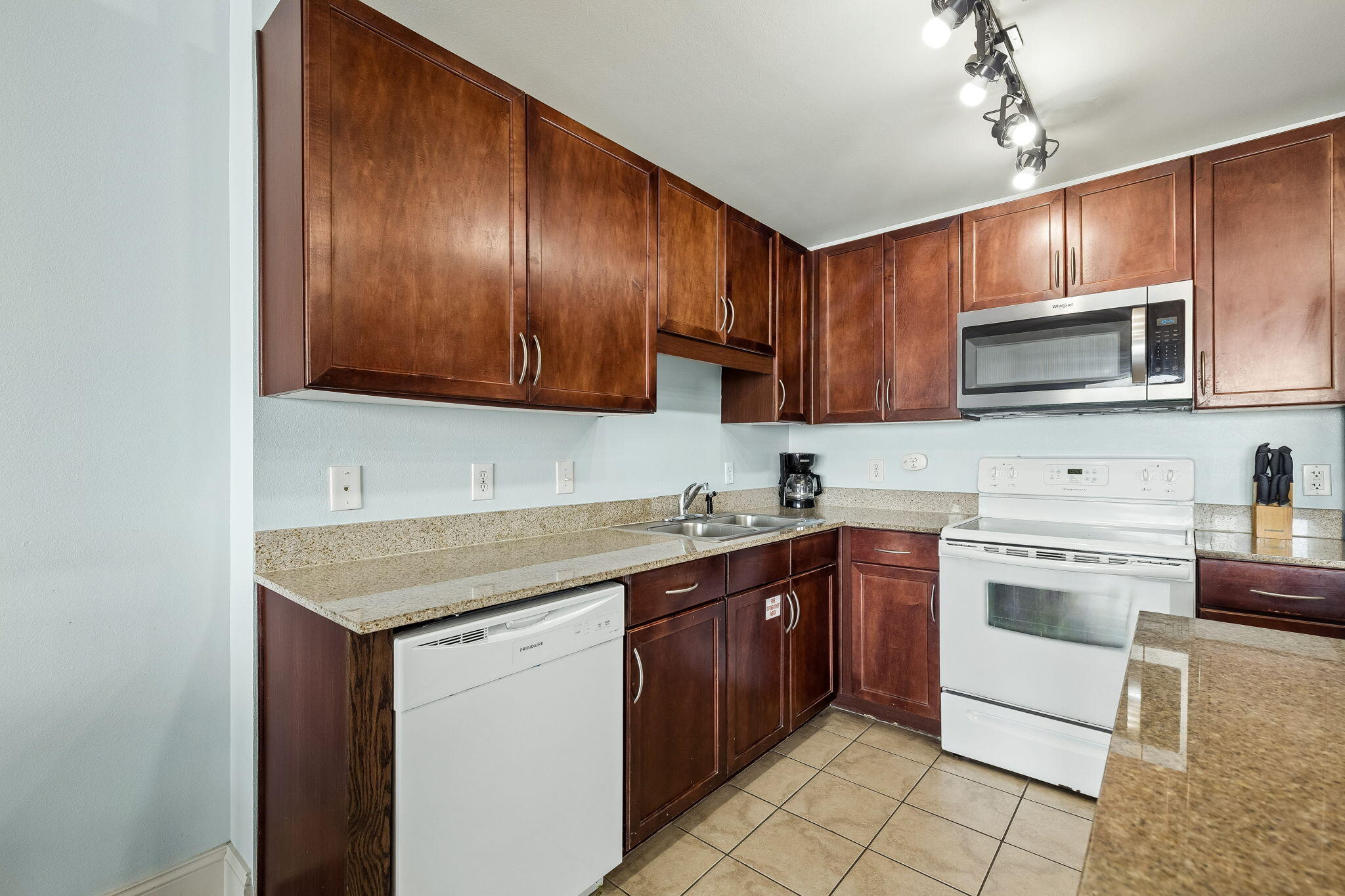 9902 S Thomas Drive UNIT 934