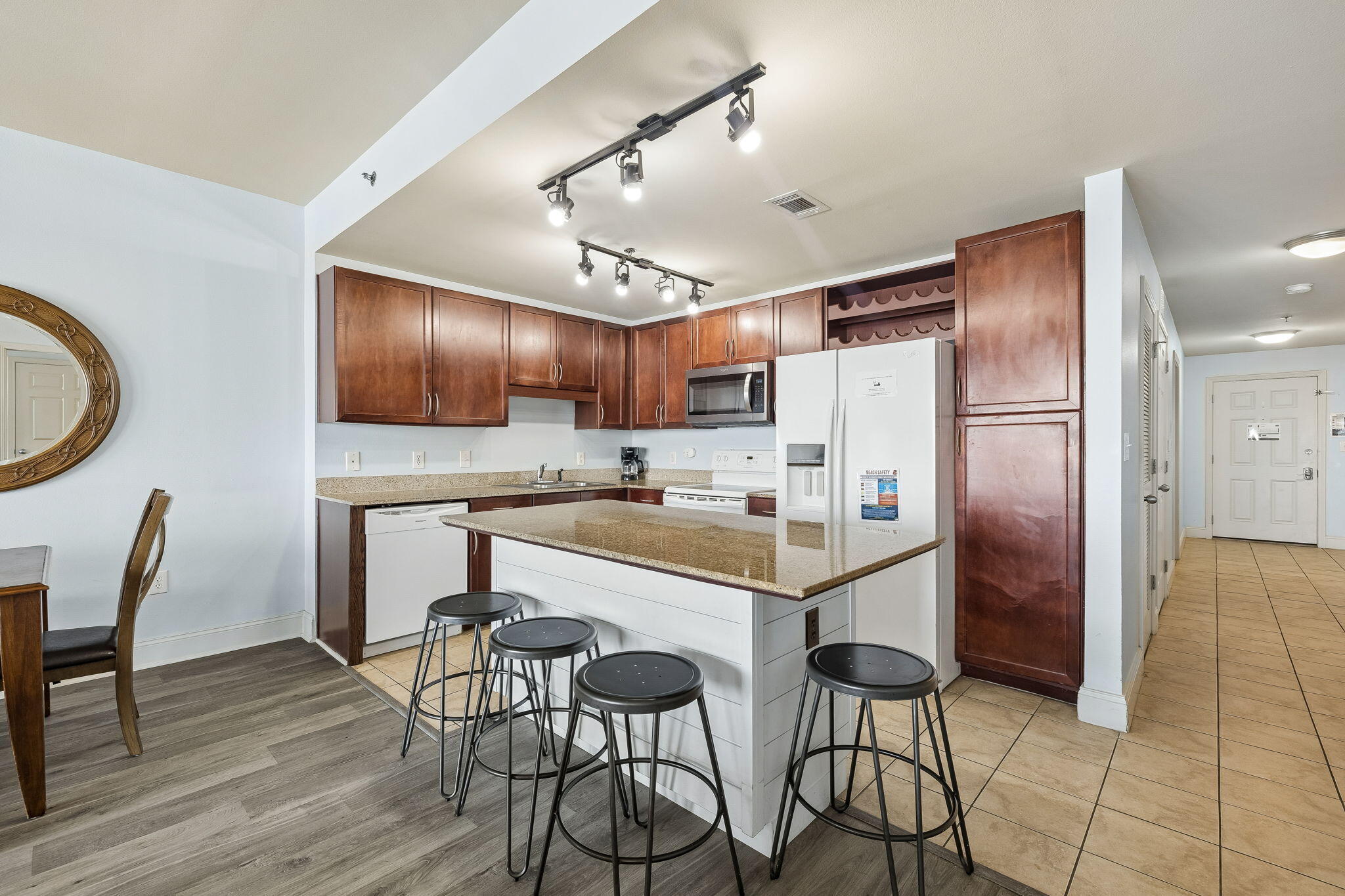 9902 S Thomas Drive UNIT 934