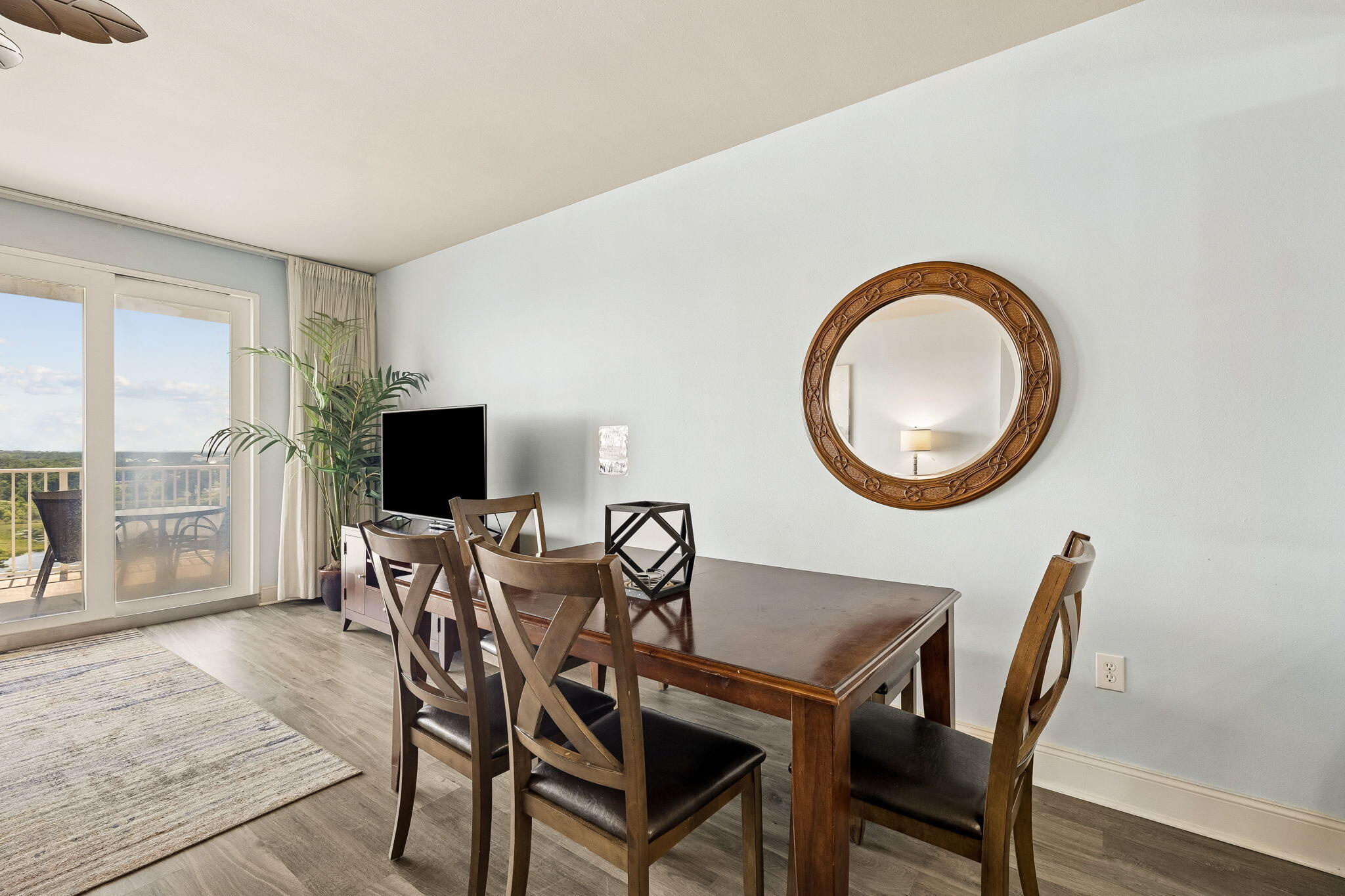9902 S Thomas Drive UNIT 934