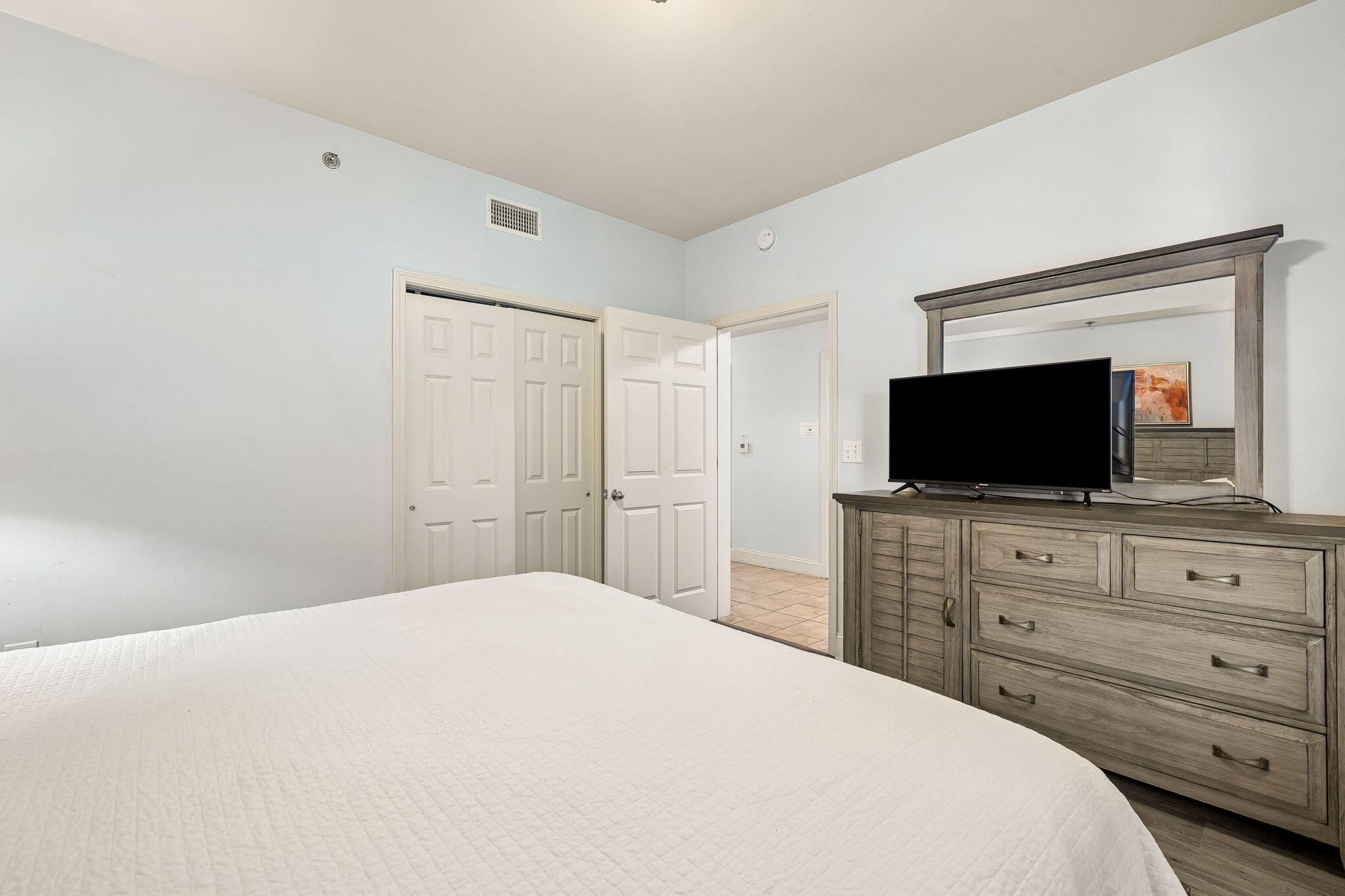 9902 S Thomas Drive UNIT 934