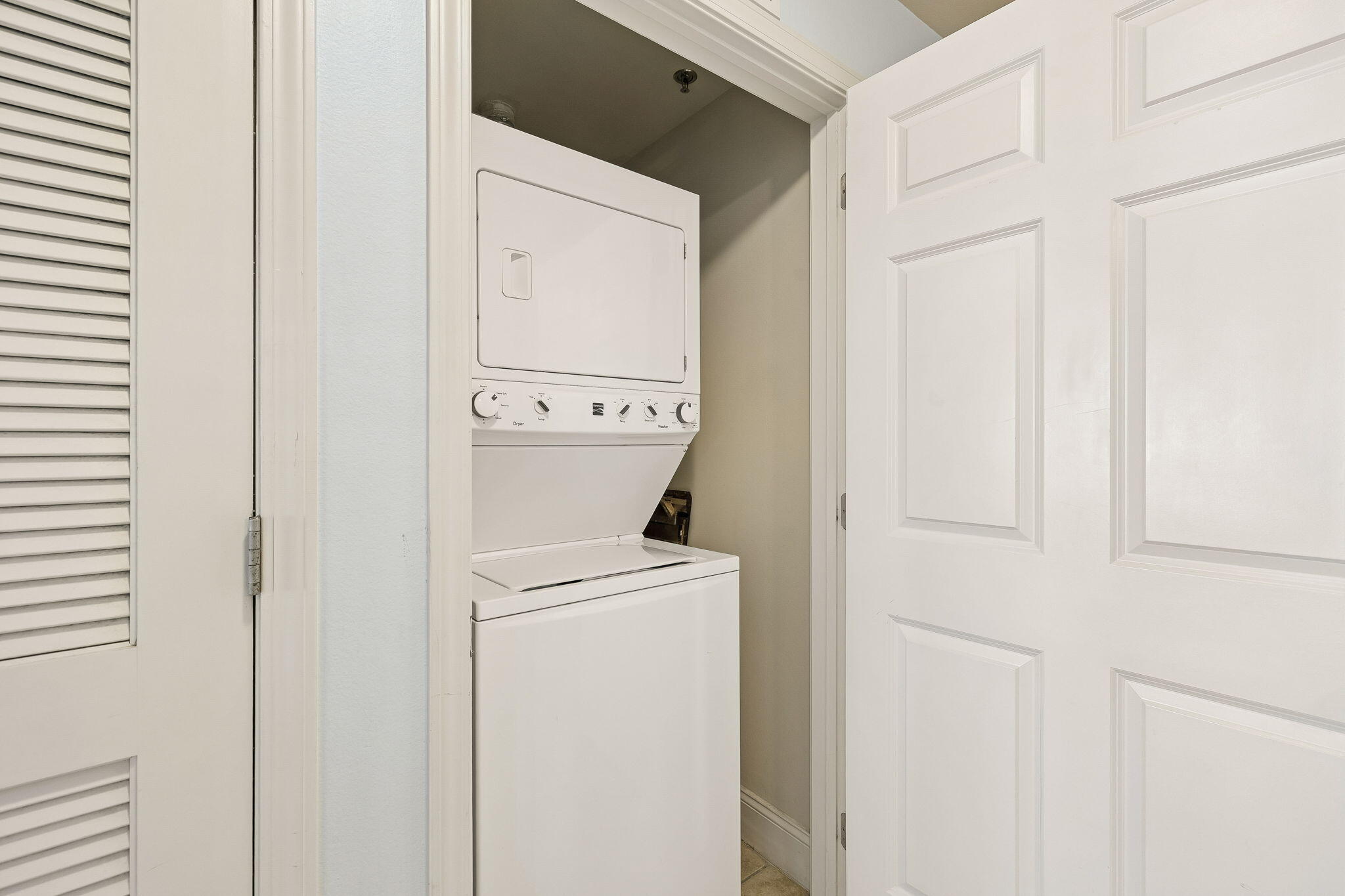 9902 S Thomas Drive UNIT 934