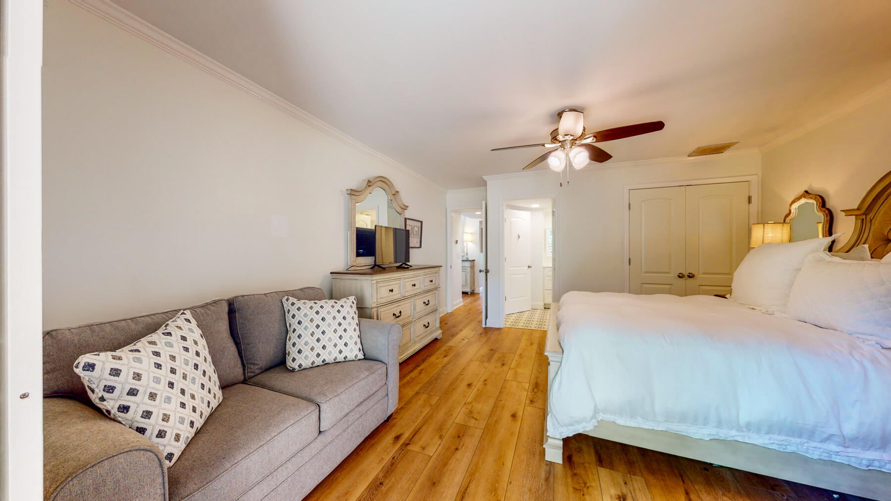 5088 Beachwalk Way, 5088