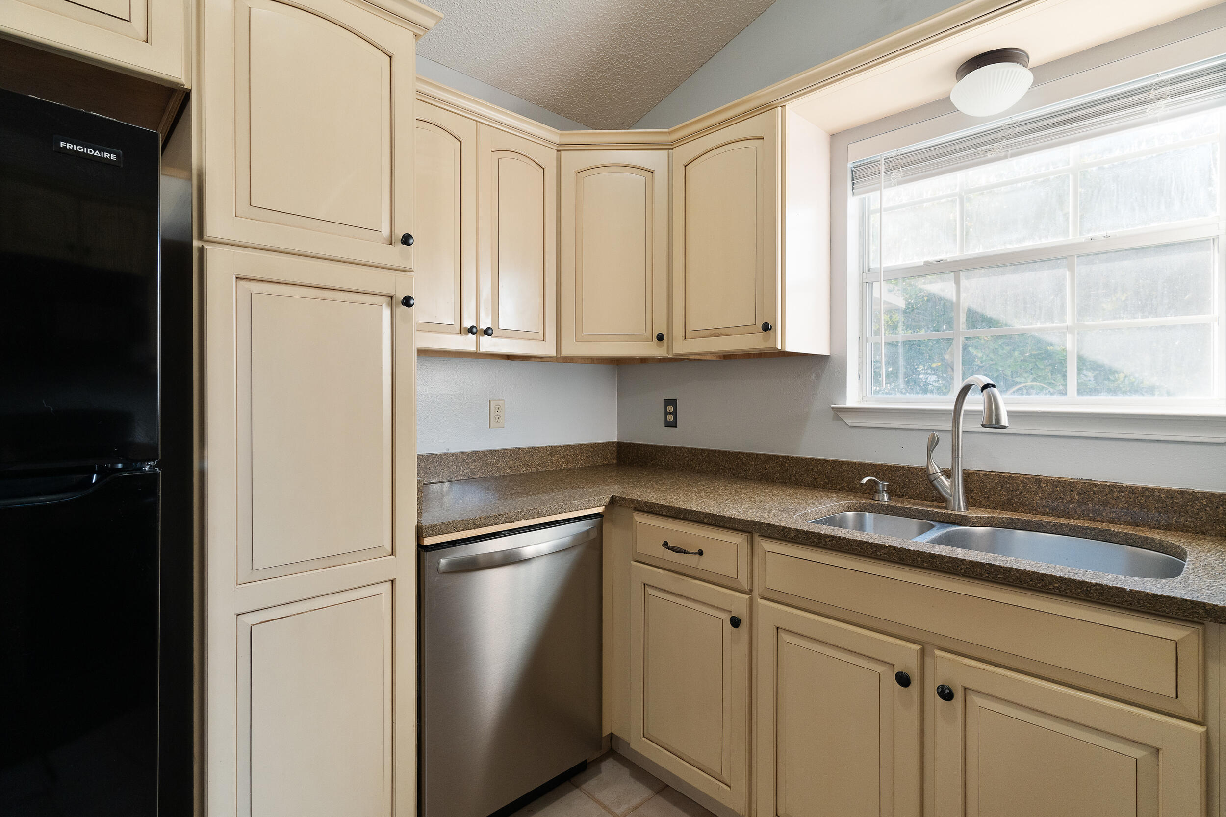 2220 Orion Lake Drive