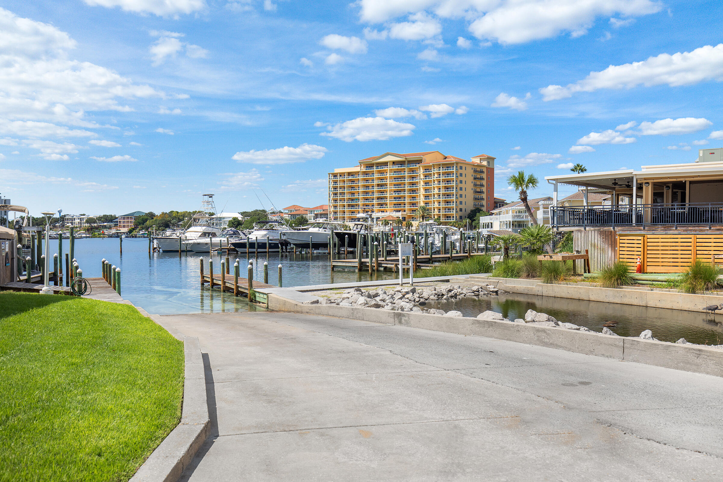 775 Gulf Shore Drive UNIT 2050