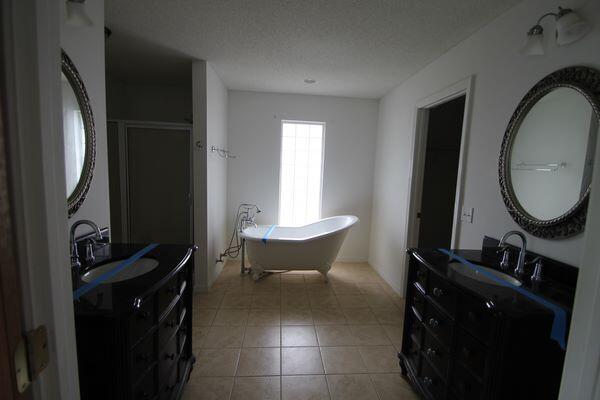 5211 Moore Loop