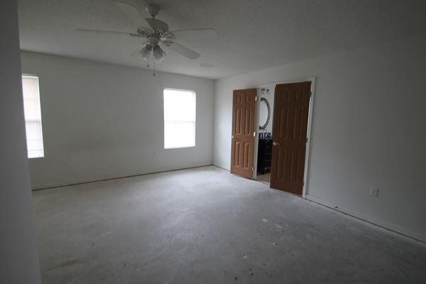 5211 Moore Loop