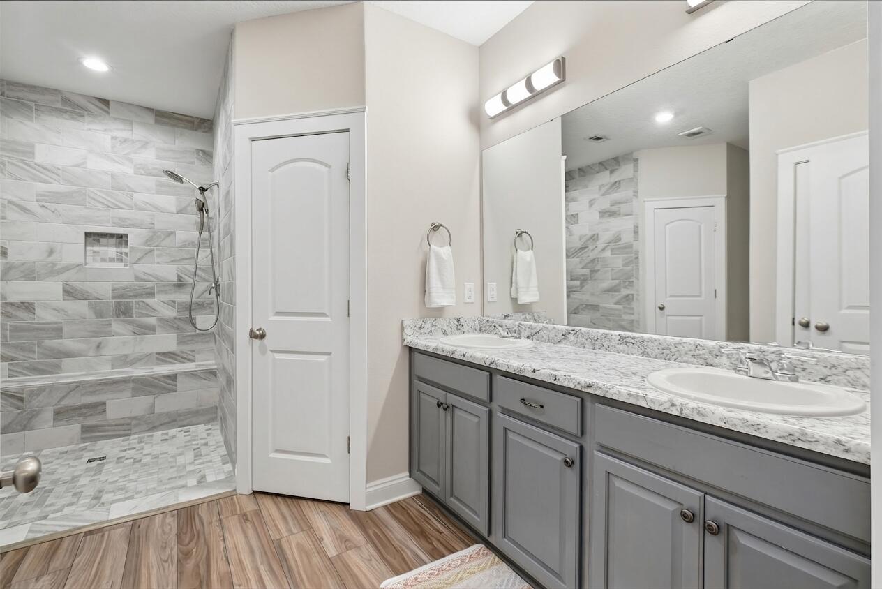 330 Ventana Boulevard