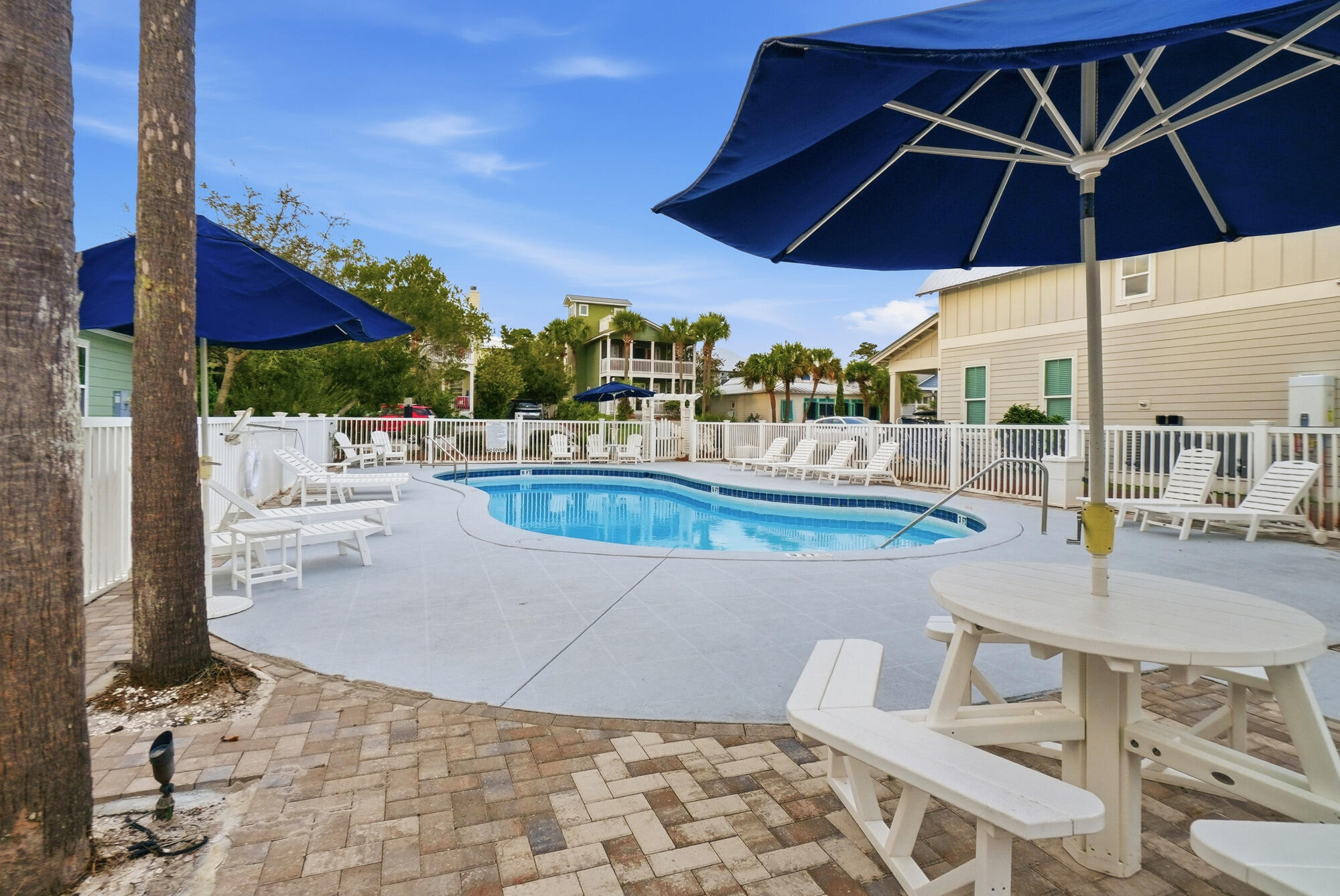 330 Ventana Boulevard