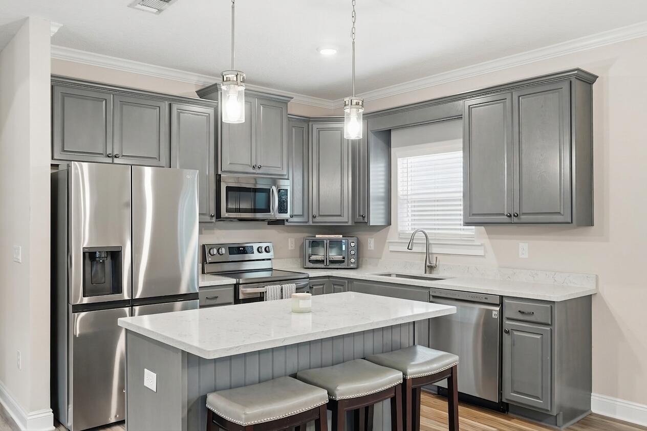 330 Ventana Boulevard