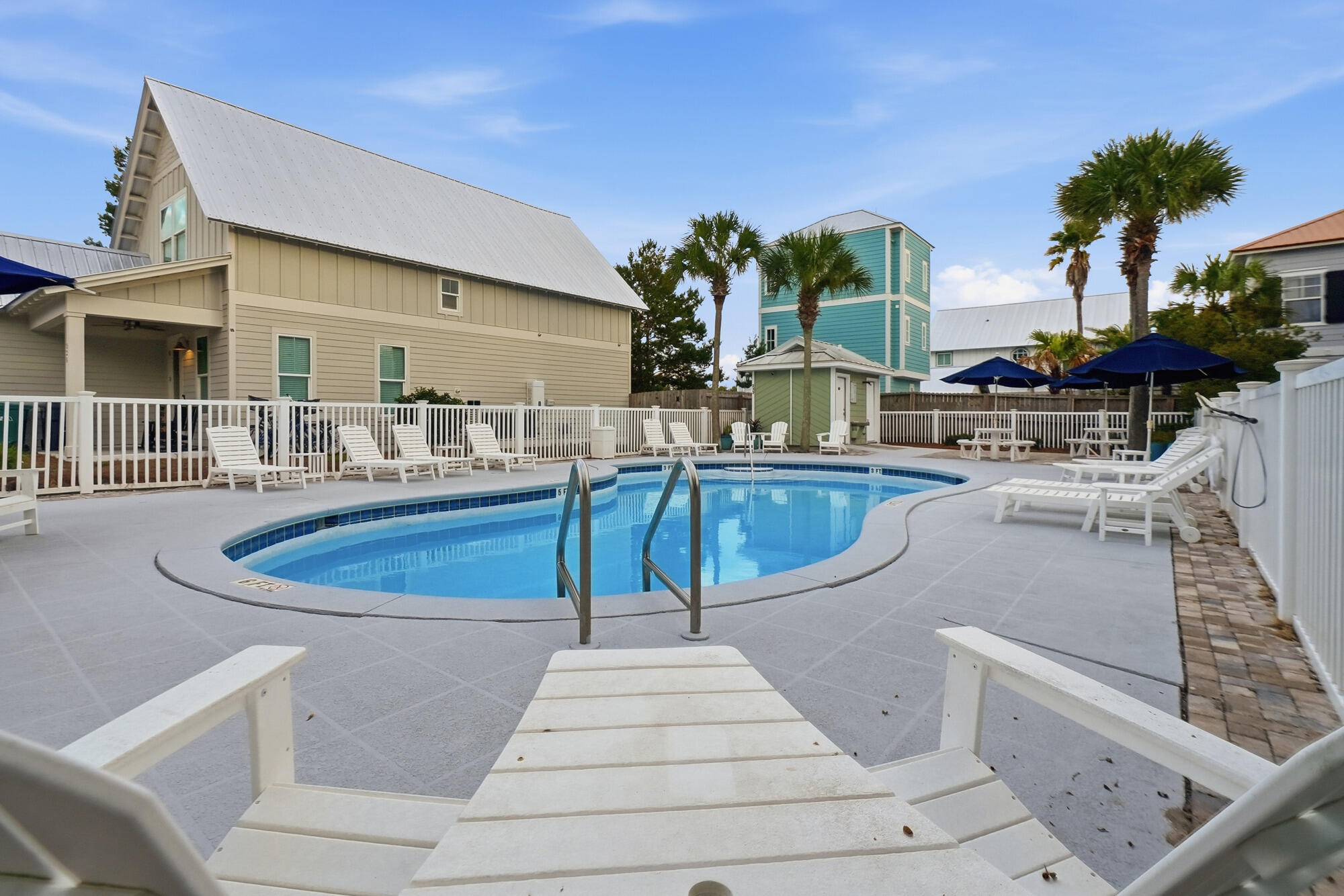 330 Ventana Boulevard