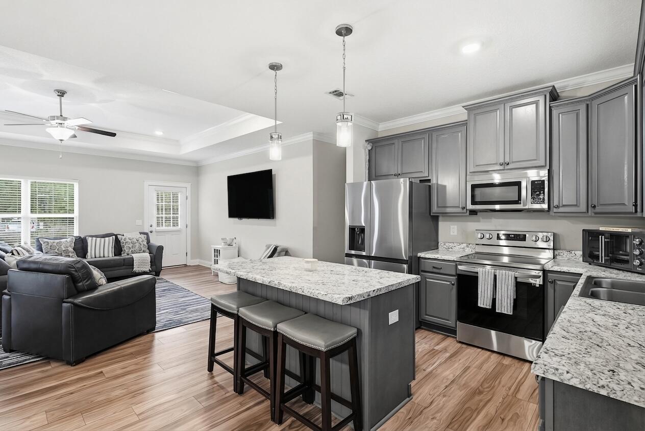 330 Ventana Boulevard