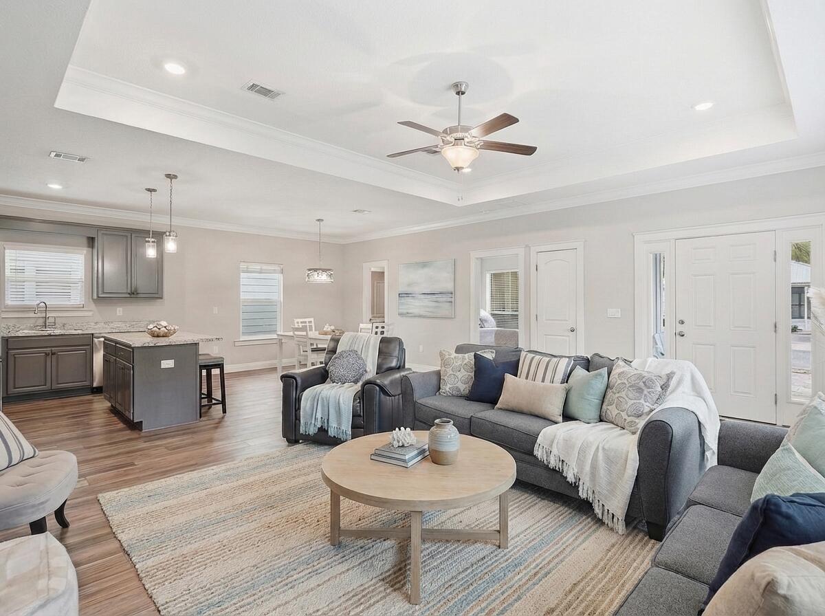 330 Ventana Boulevard