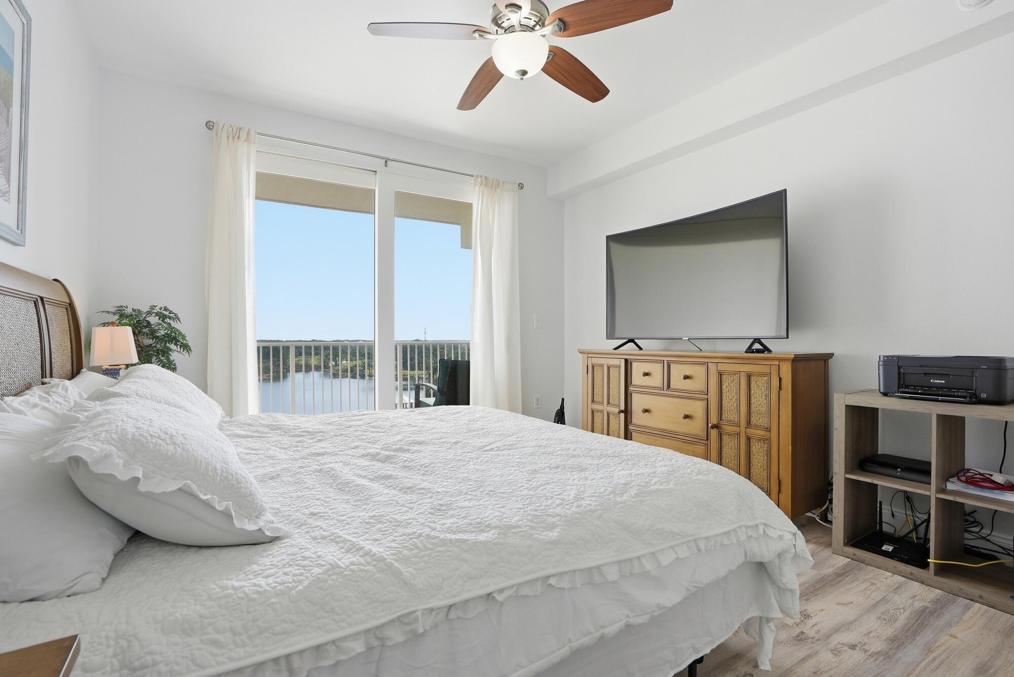 9902 S Thomas Drive UNIT 732