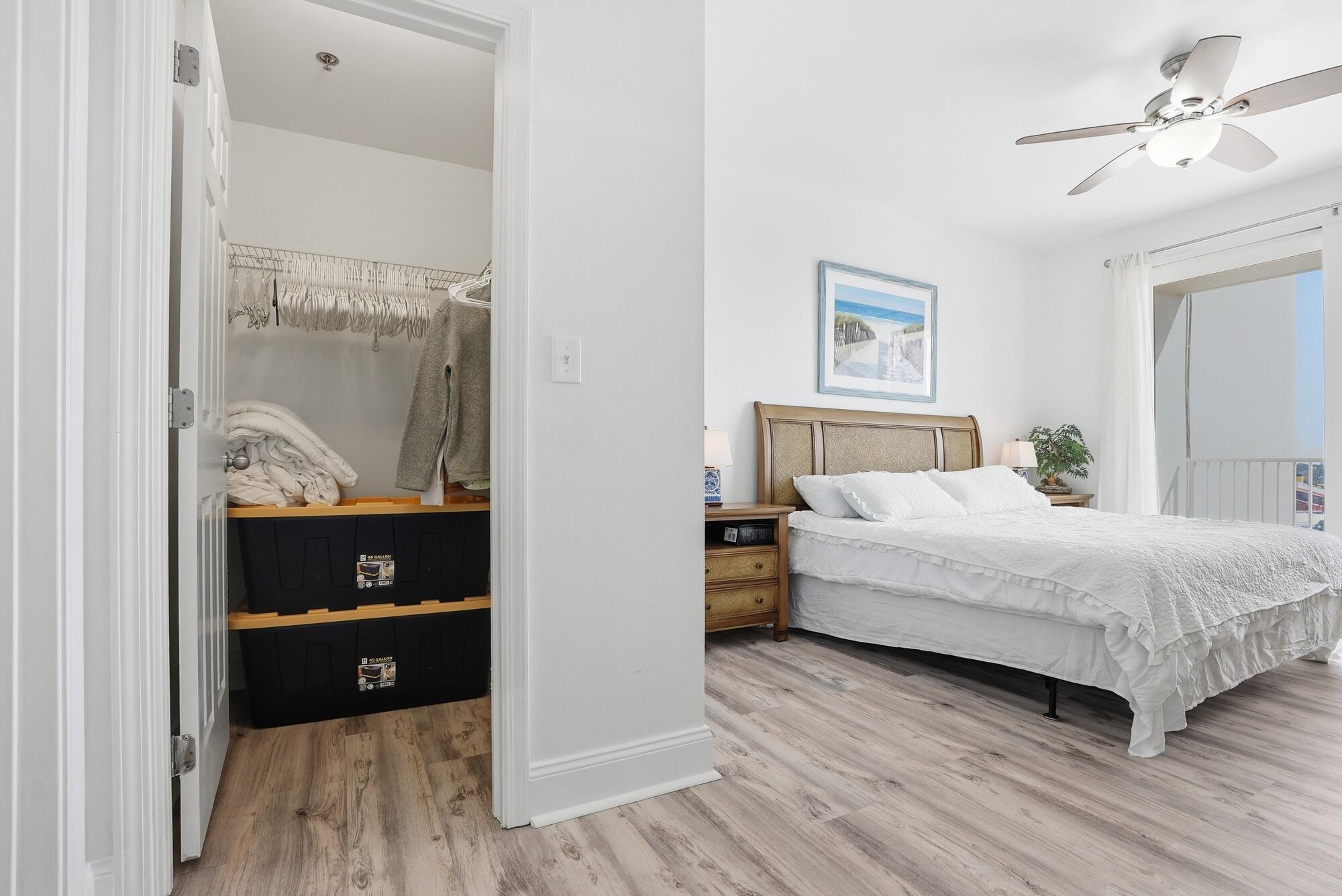 9902 S Thomas Drive UNIT 732