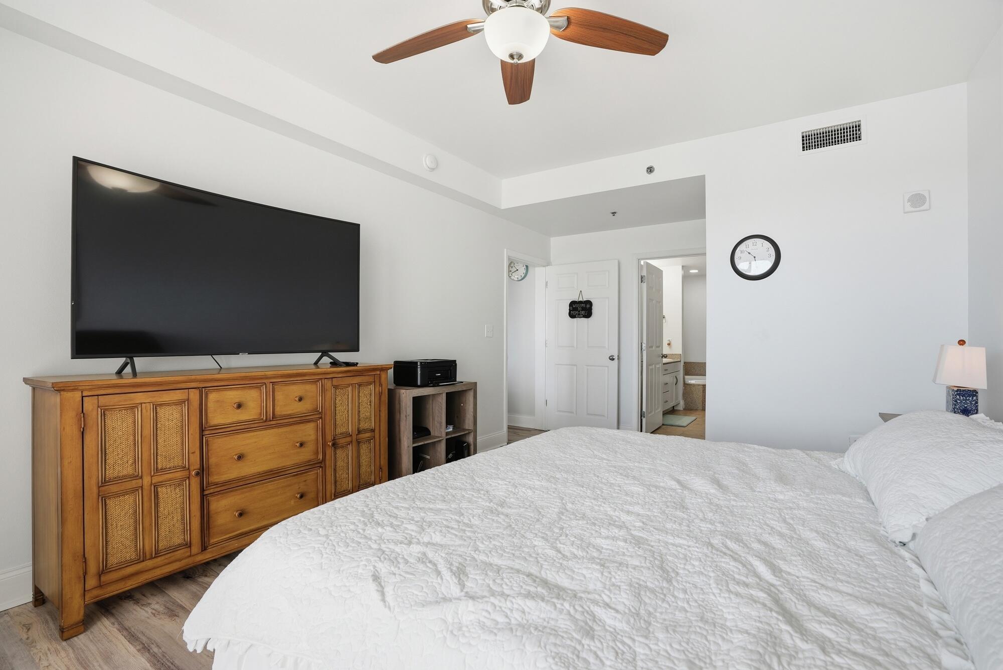 9902 S Thomas Drive UNIT 732