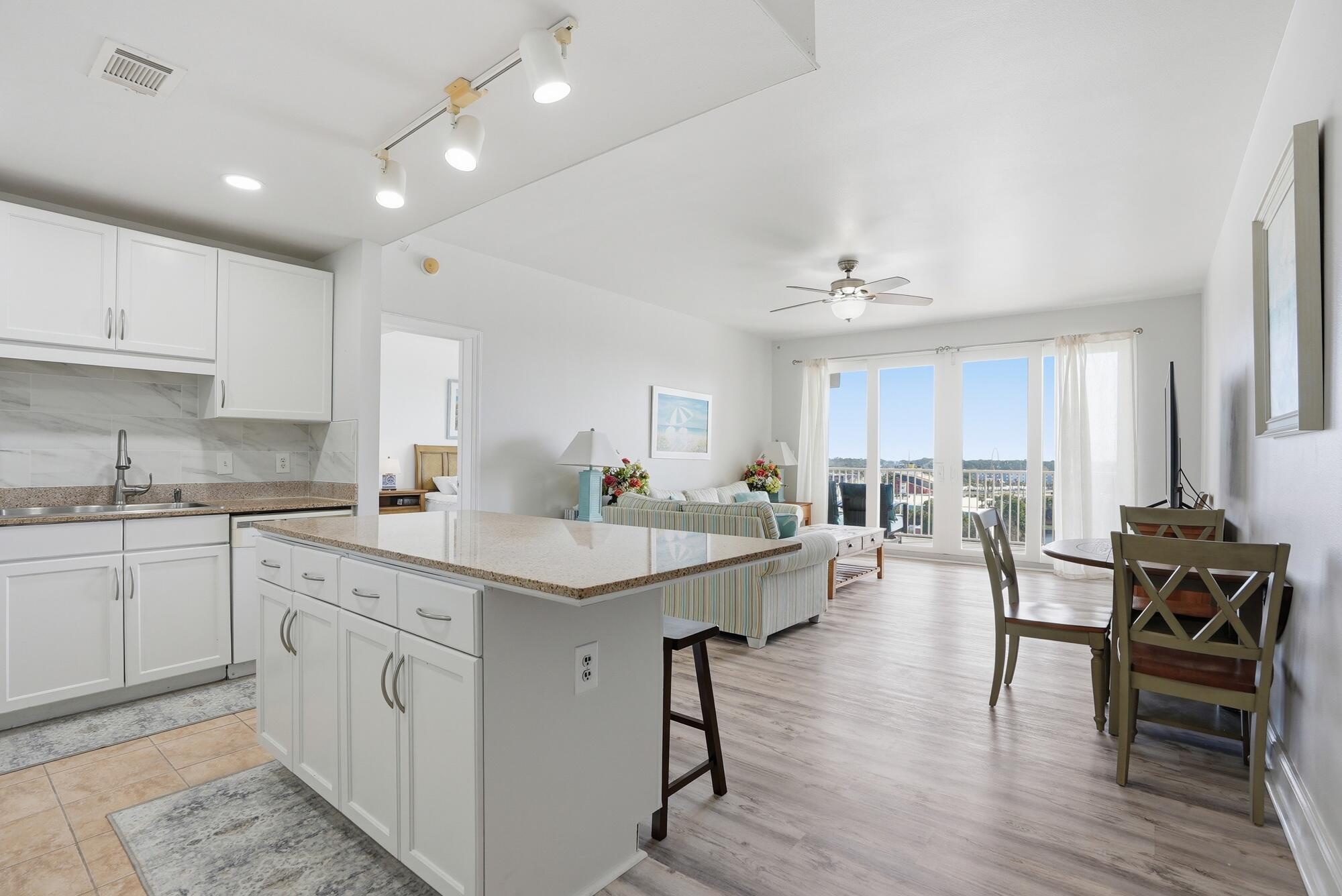 9902 S Thomas Drive UNIT 732