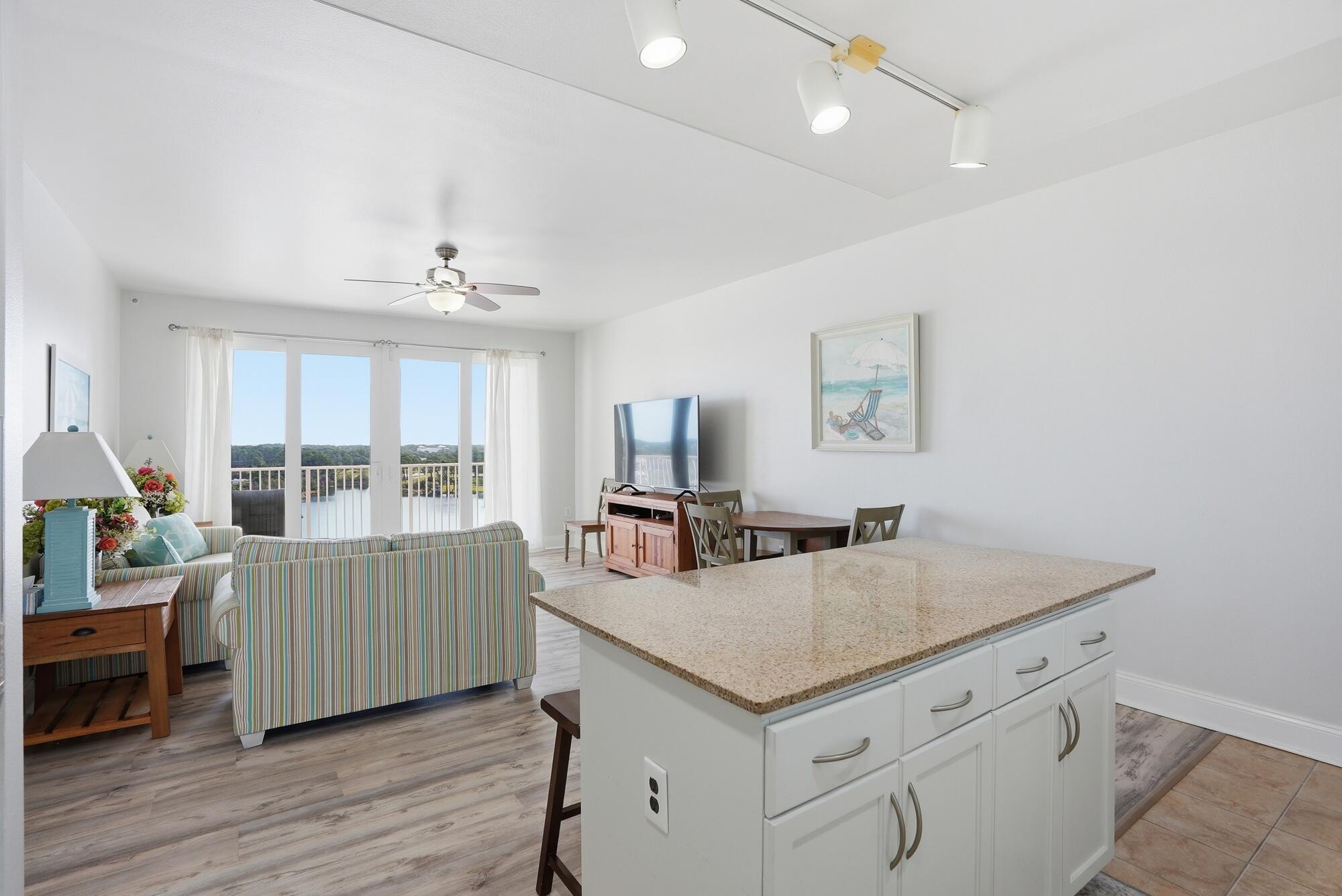 9902 S Thomas Drive UNIT 732