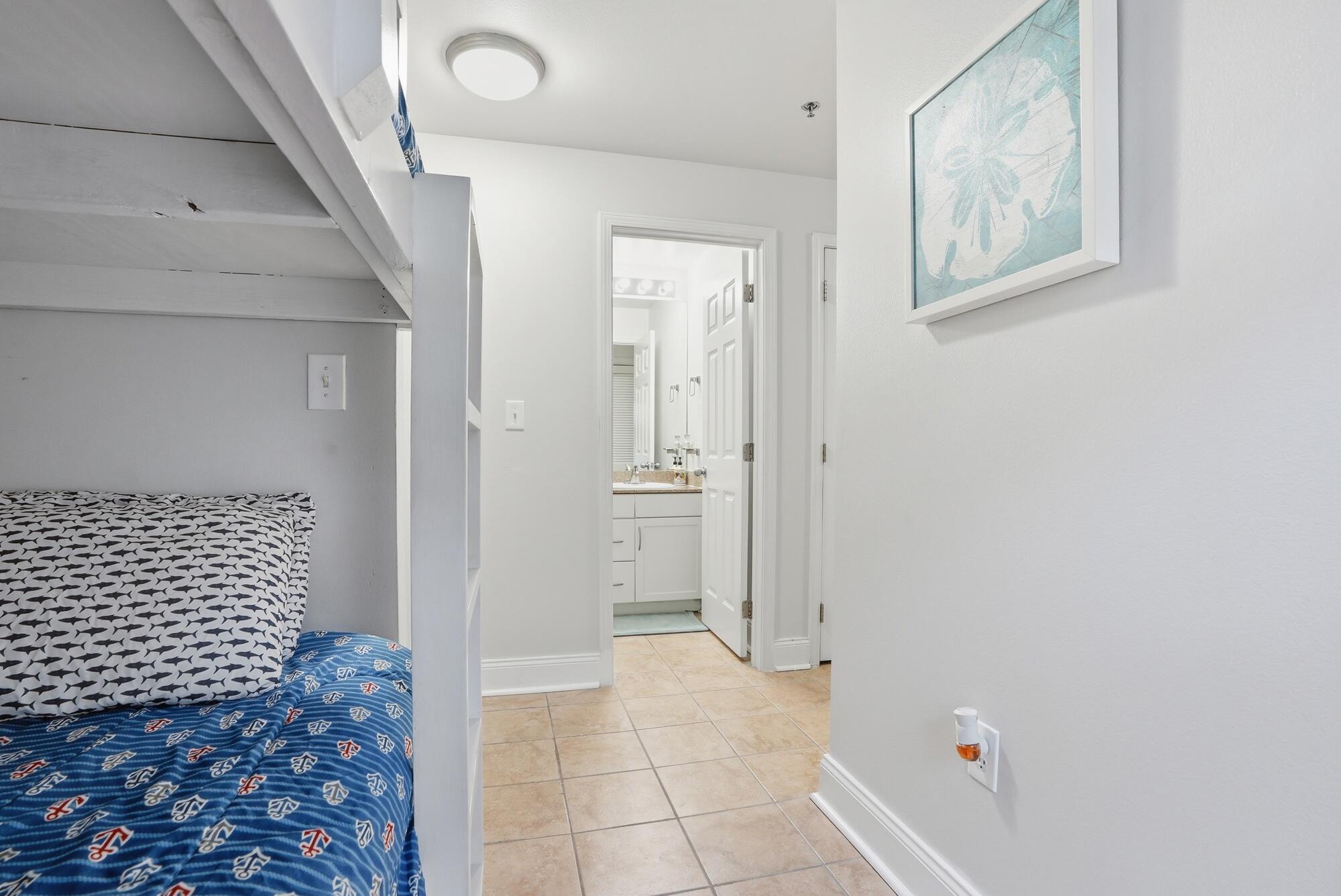 9902 S Thomas Drive UNIT 732