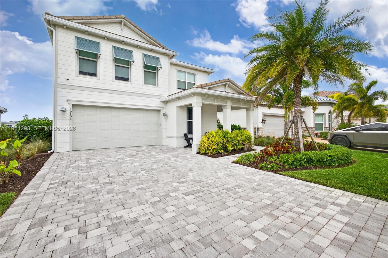 10752 Northbrook Circle