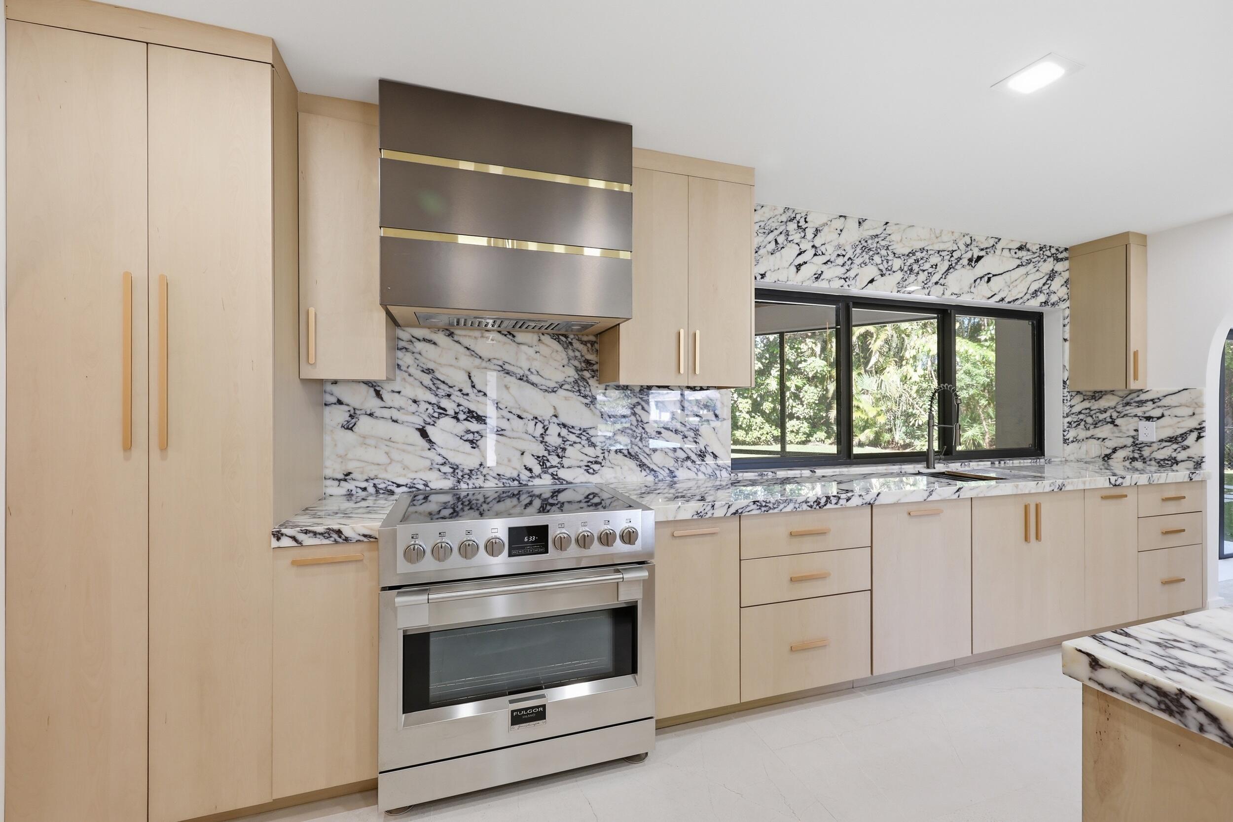 342 N Fairway N
