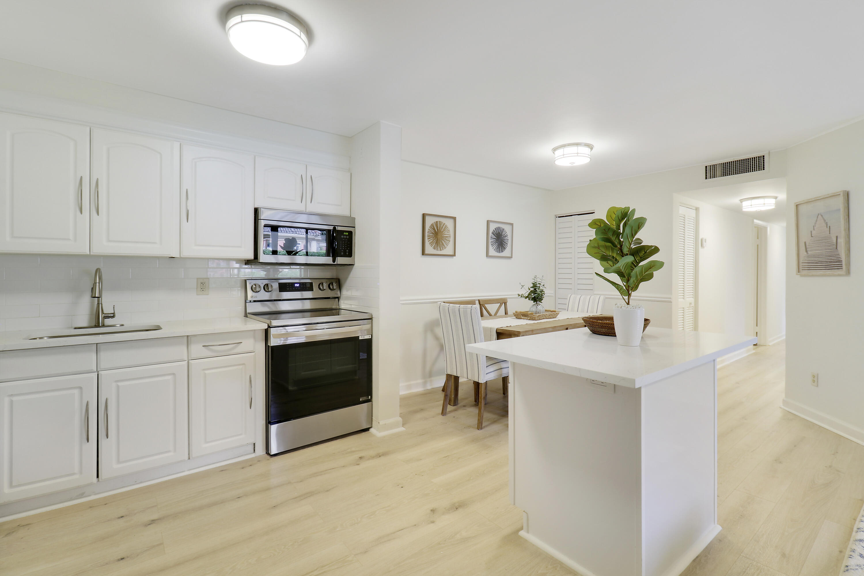 1107 Duncan Circle 102