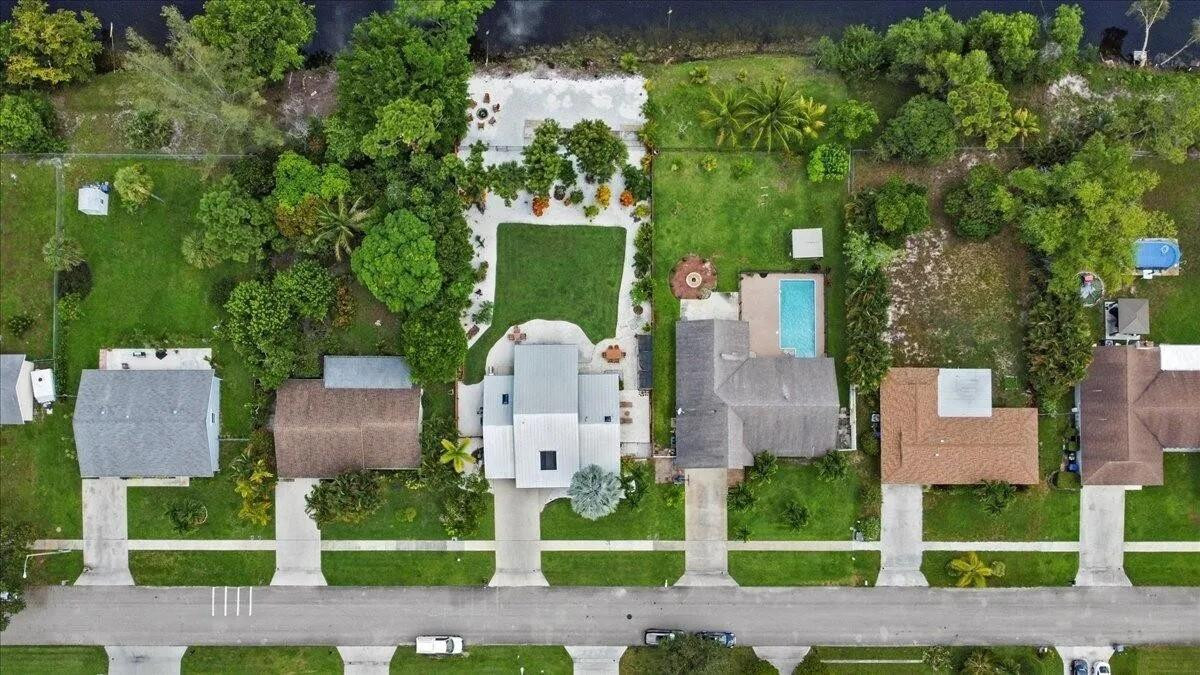 203 Bobwhite Rd