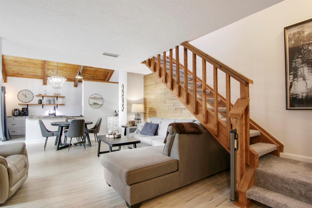 1605 S Us Highway 1, 1h