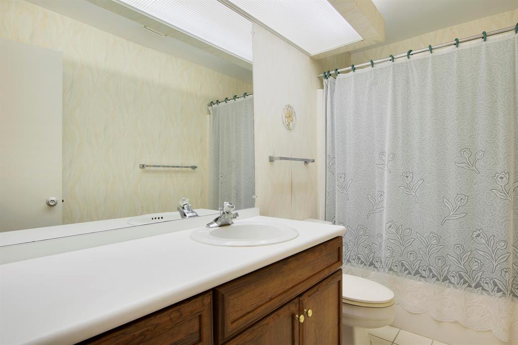 5 Lake Vista Trail 202