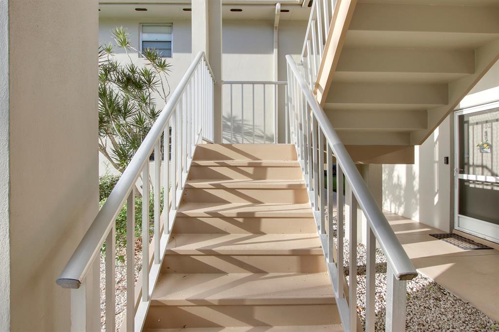 5 Lake Vista Trail 202