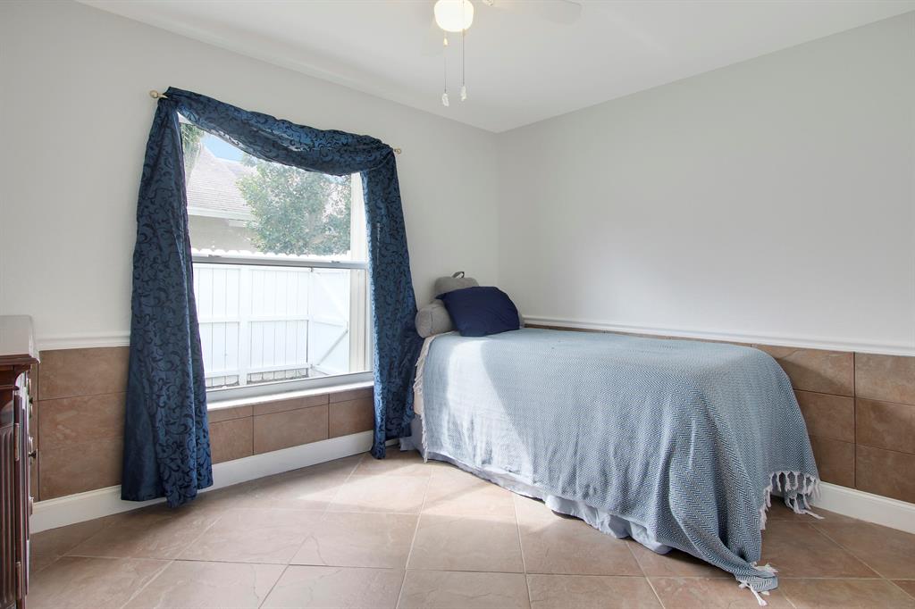 144 Pennock Landing Circle