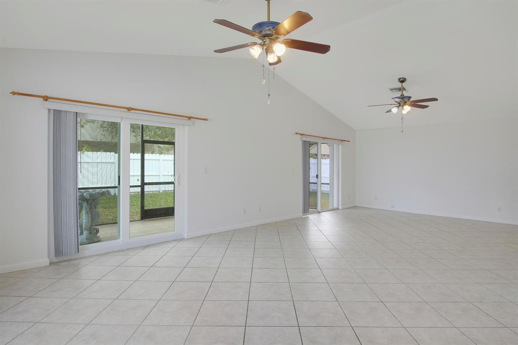 144 Pennock Landing Circle