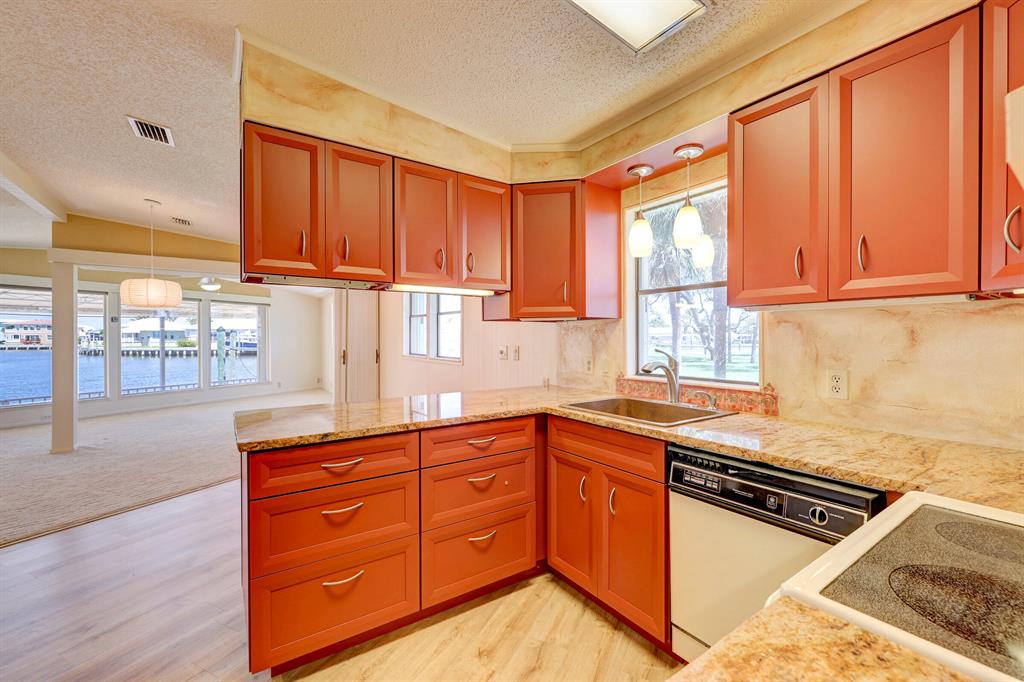 10701 S Ocean Drive 728