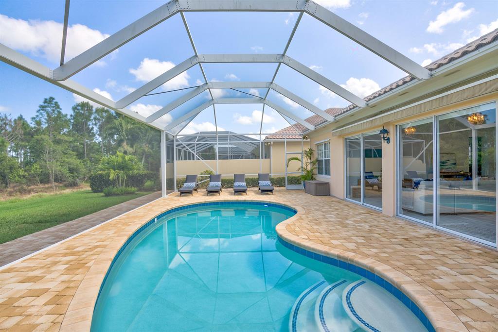 8573 SE Nicolete Lane