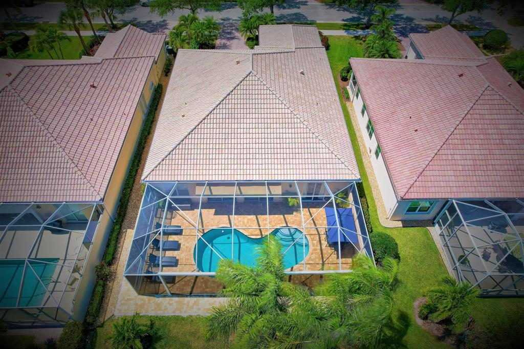 8573 SE Nicolete Lane