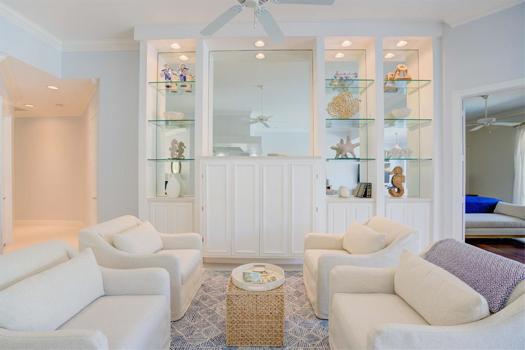 8573 SE Nicolete Lane