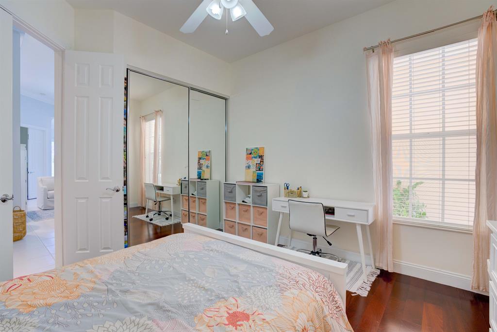 8573 SE Nicolete Lane