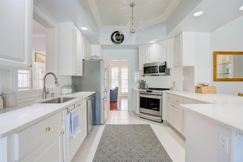 8573 SE Nicolete Lane