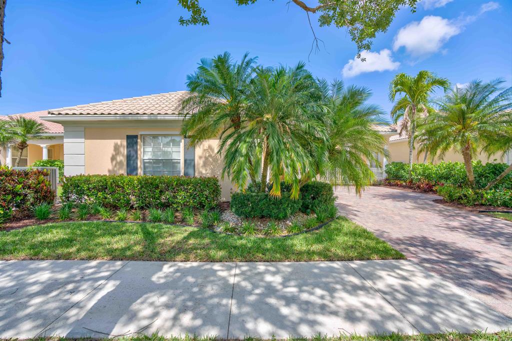 8573 SE Nicolete Lane