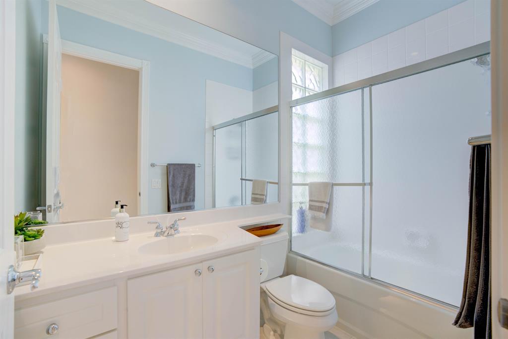 8573 SE Nicolete Lane