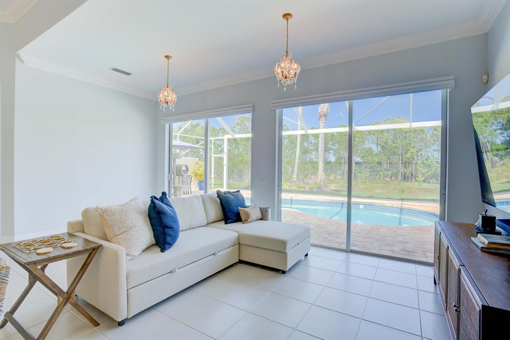 8573 SE Nicolete Lane