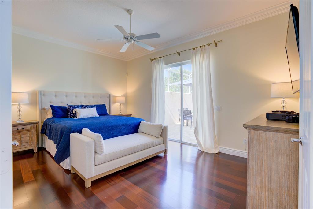 8573 SE Nicolete Lane