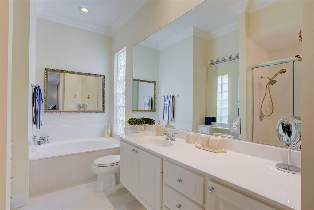 8573 SE Nicolete Lane