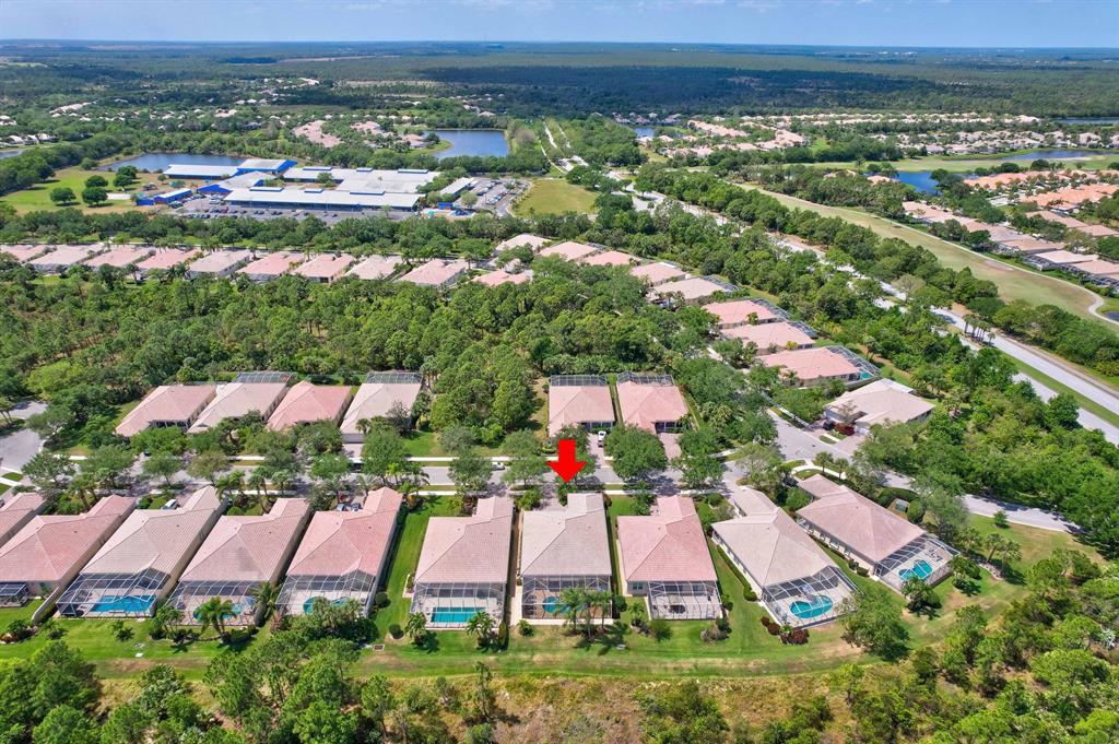 8573 SE Nicolete Lane